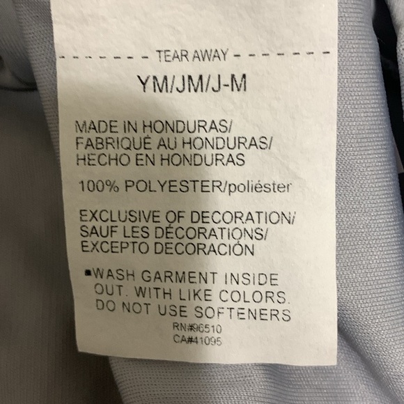 Boys Under Armour Loose Fit Gray T-Shirt Size Youth Medium NEW WITH TAGS - Picture 9 of 9